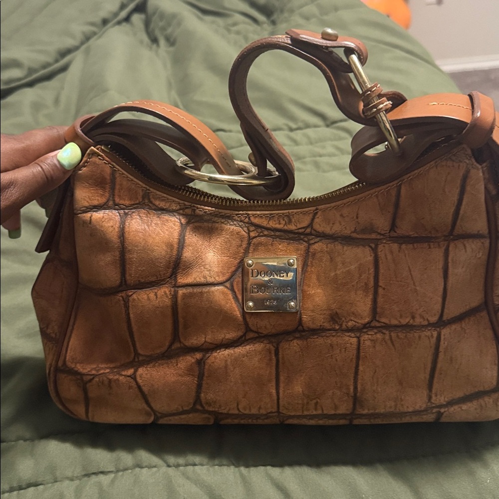 Dooney & Bourke tan satchel